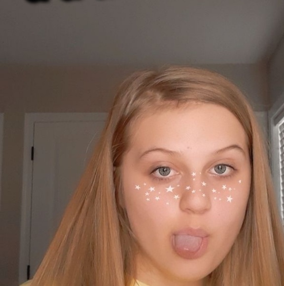 Meet your Posher, Abby - Picture 1 of 1